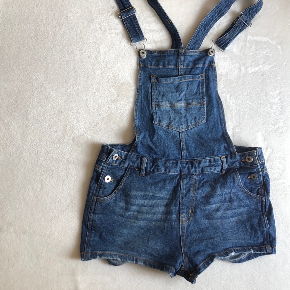 Short overalls